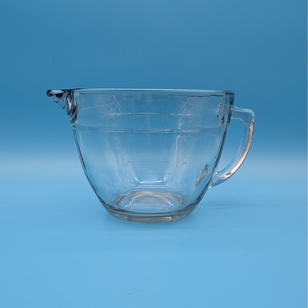 The Pampered Chef Large (8 Cups) Glass Measuring Bowl made in USA